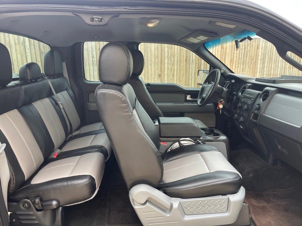 Ford F-150 XL SuperCab 8-ft. Bed 2WD 2014