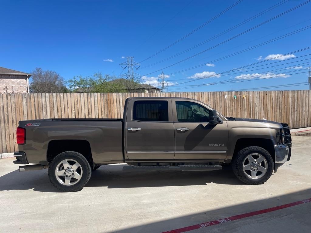 Chevrolet Silverado 2500HD LTZ Crew Cab 4WD 2015