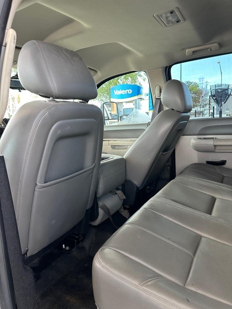 Chevrolet Silverado 2500HD Work Truck Crew Cab 4WD 2013