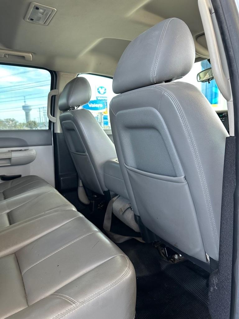 Chevrolet Silverado 2500HD Work Truck Crew Cab 4WD 2013