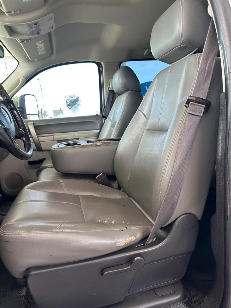 Chevrolet Silverado 2500HD Work Truck Crew Cab 4WD 2013