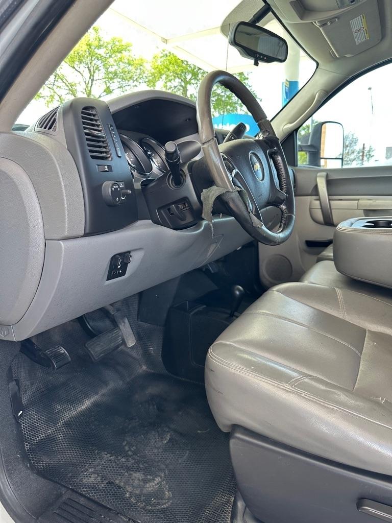 Chevrolet Silverado 2500HD Work Truck Crew Cab 4WD 2013