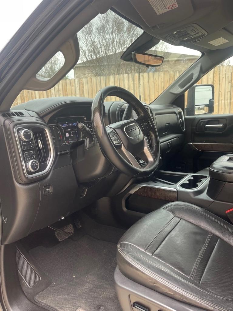 GMC Sierra 2500HD Denali Crew Cab 4WD 2020