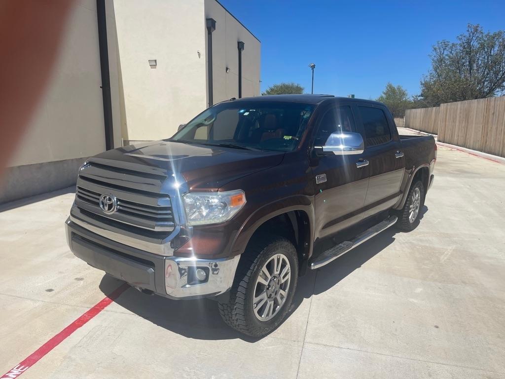 Toyota Tundra Platinum CrewMax 5.7L FFV 4WD 2016