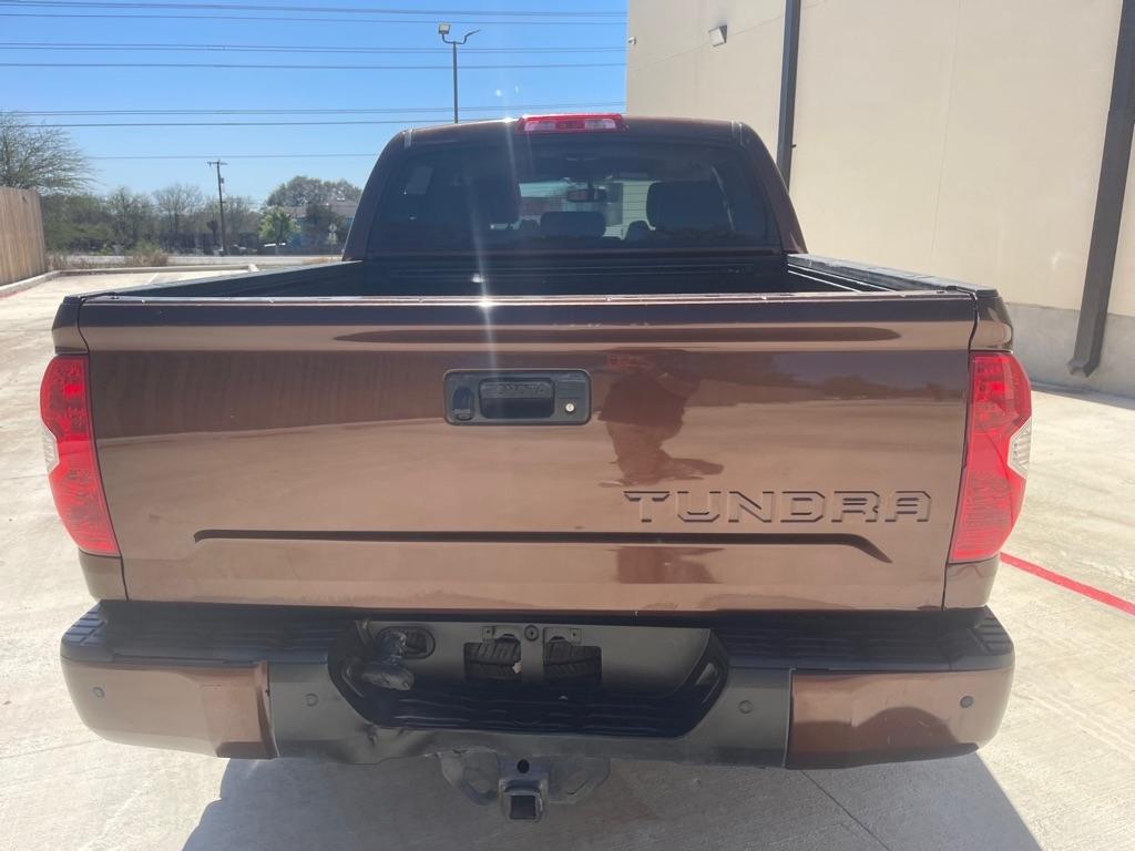 Toyota Tundra Platinum CrewMax 5.7L FFV 4WD 2016