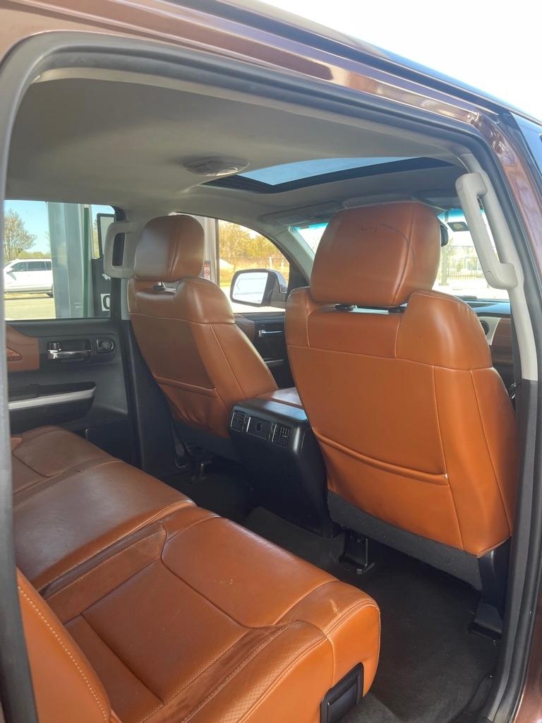 Toyota Tundra Platinum CrewMax 5.7L FFV 4WD 2016