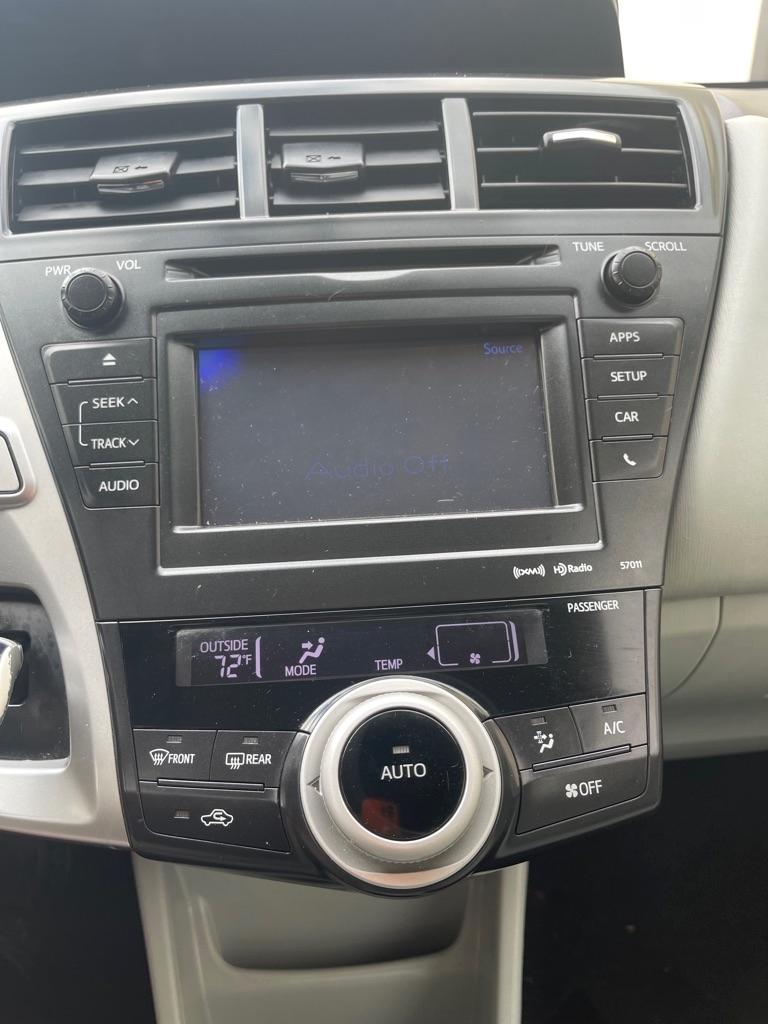 Toyota Prius V Three 2013