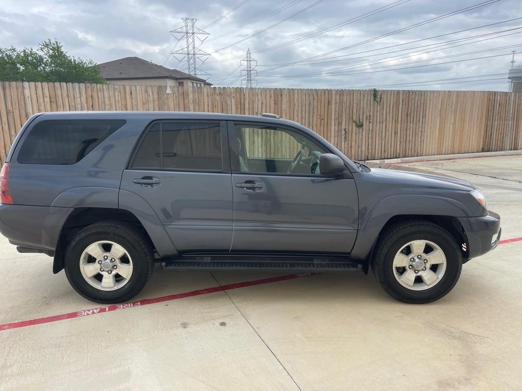 Toyota 4Runner SR5 2WD 2004