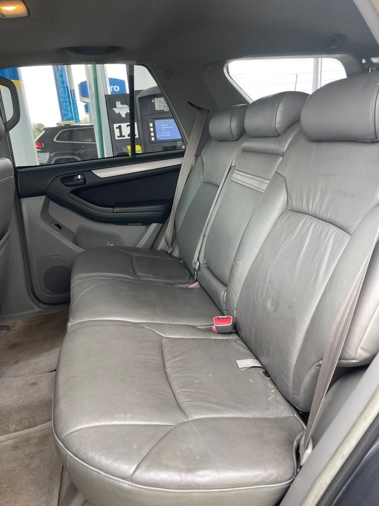 Toyota 4Runner SR5 2WD 2004