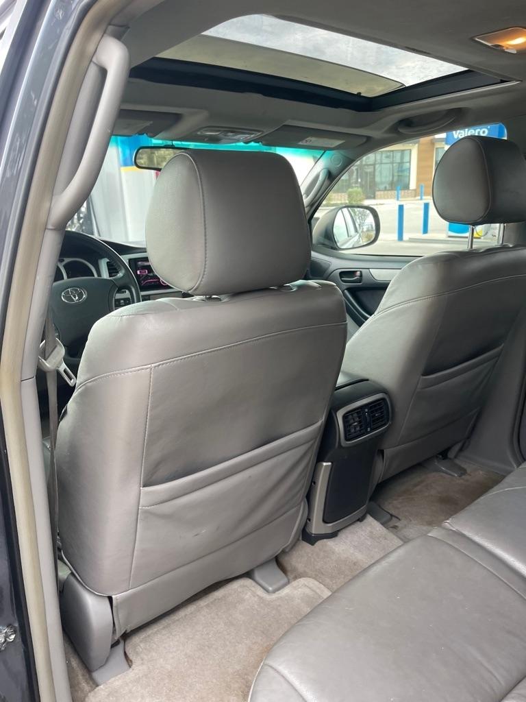 Toyota 4Runner SR5 2WD 2004