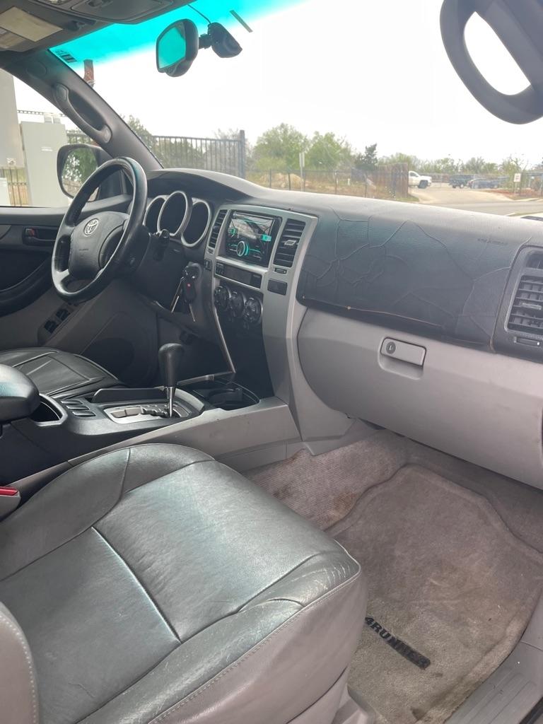 Toyota 4Runner SR5 2WD 2004