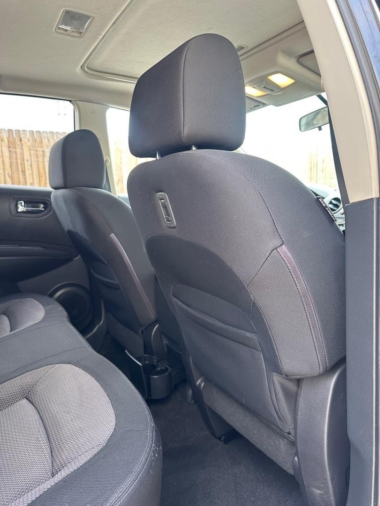 Nissan Rogue S AWD 2012