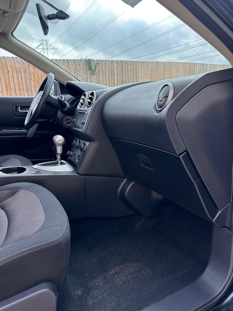 Nissan Rogue S AWD 2012