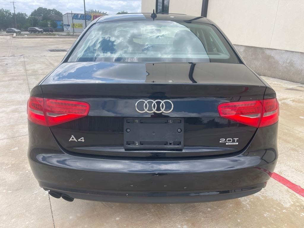 Audi A4 2.0T Sedan quattro Tiptronic 2013