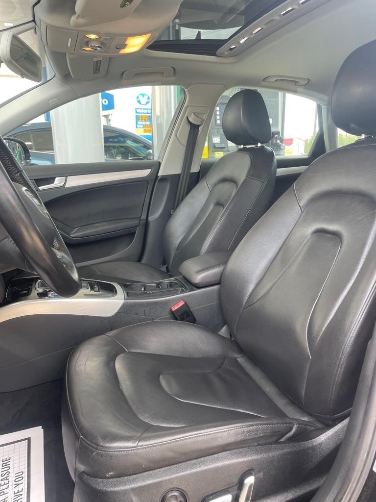 Audi A4 2.0T Sedan quattro Tiptronic 2013