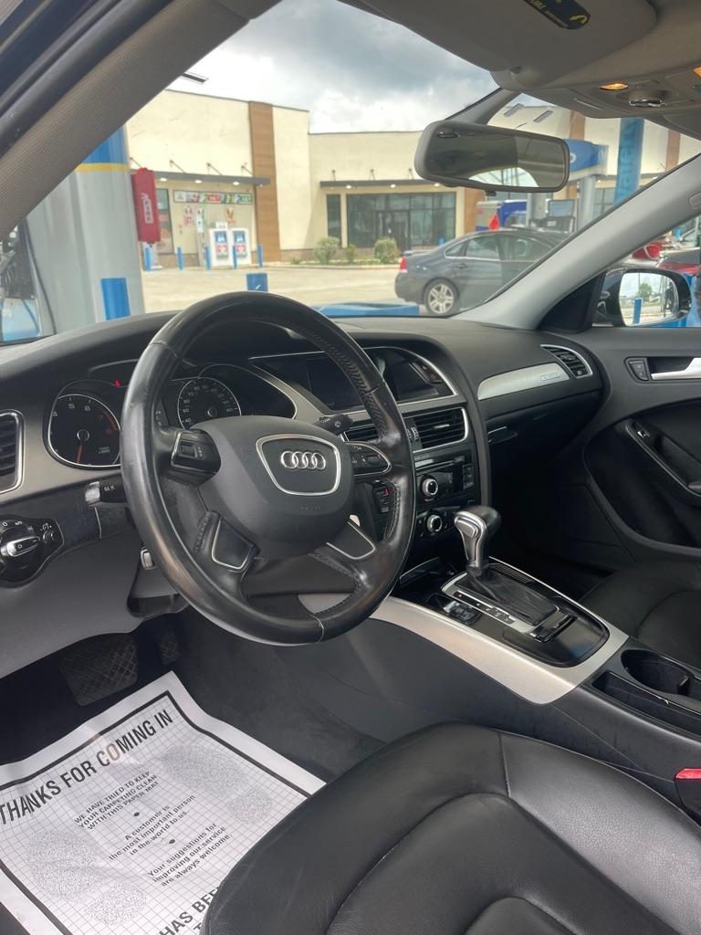 Audi A4 2.0T Sedan quattro Tiptronic 2013