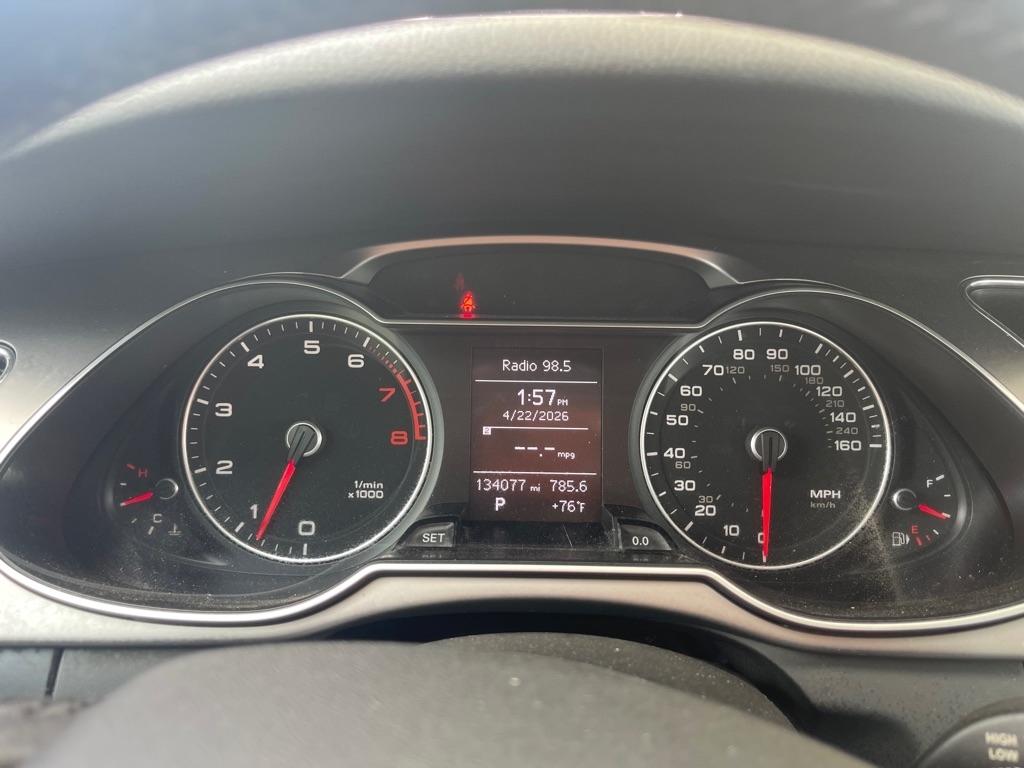 Audi A4 2.0T Sedan quattro Tiptronic 2013