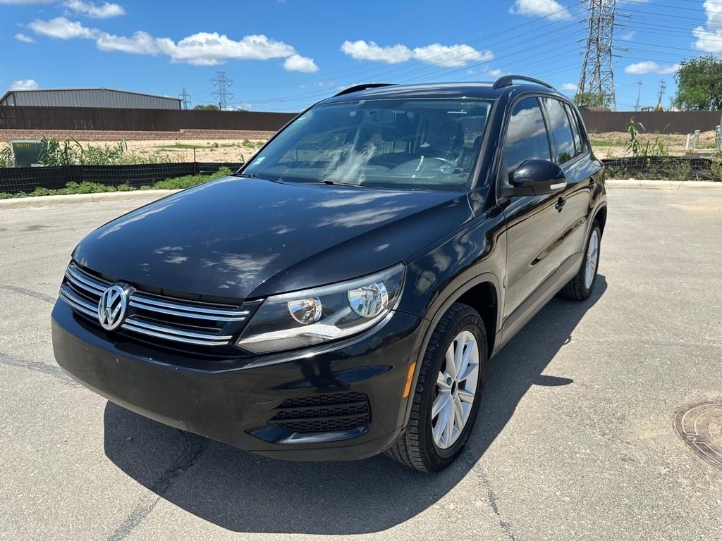 Volkswagen Tiguan S 2017
