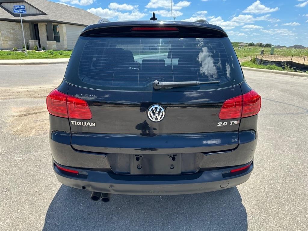 Volkswagen Tiguan S 2017