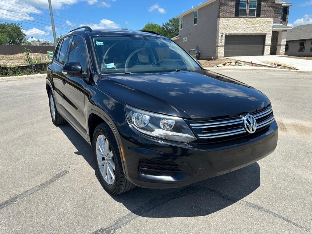 Volkswagen Tiguan S 2017