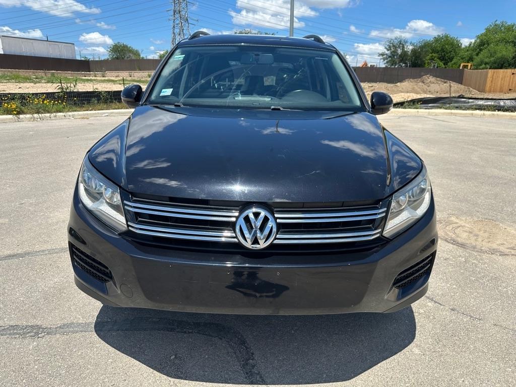 Volkswagen Tiguan S 2017