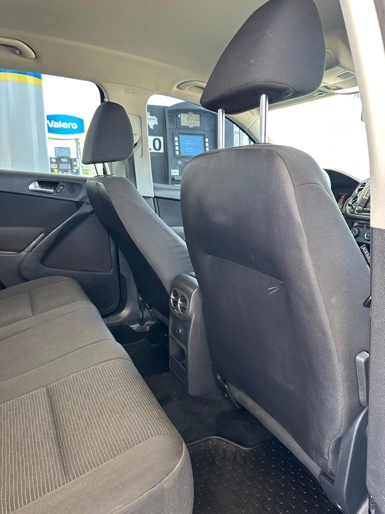 Volkswagen Tiguan S 2017