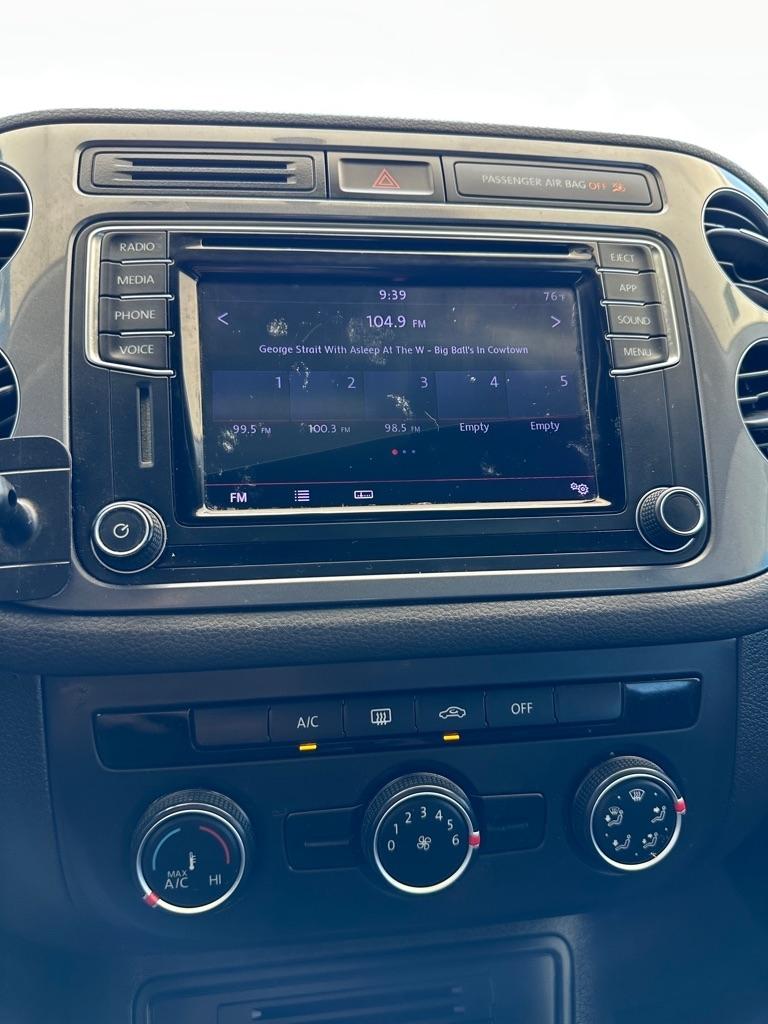 Volkswagen Tiguan S 2017