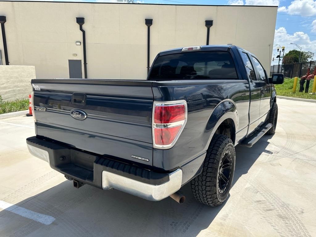 Ford F-150 XL SuperCab 8-ft. Bed 2WD 2013