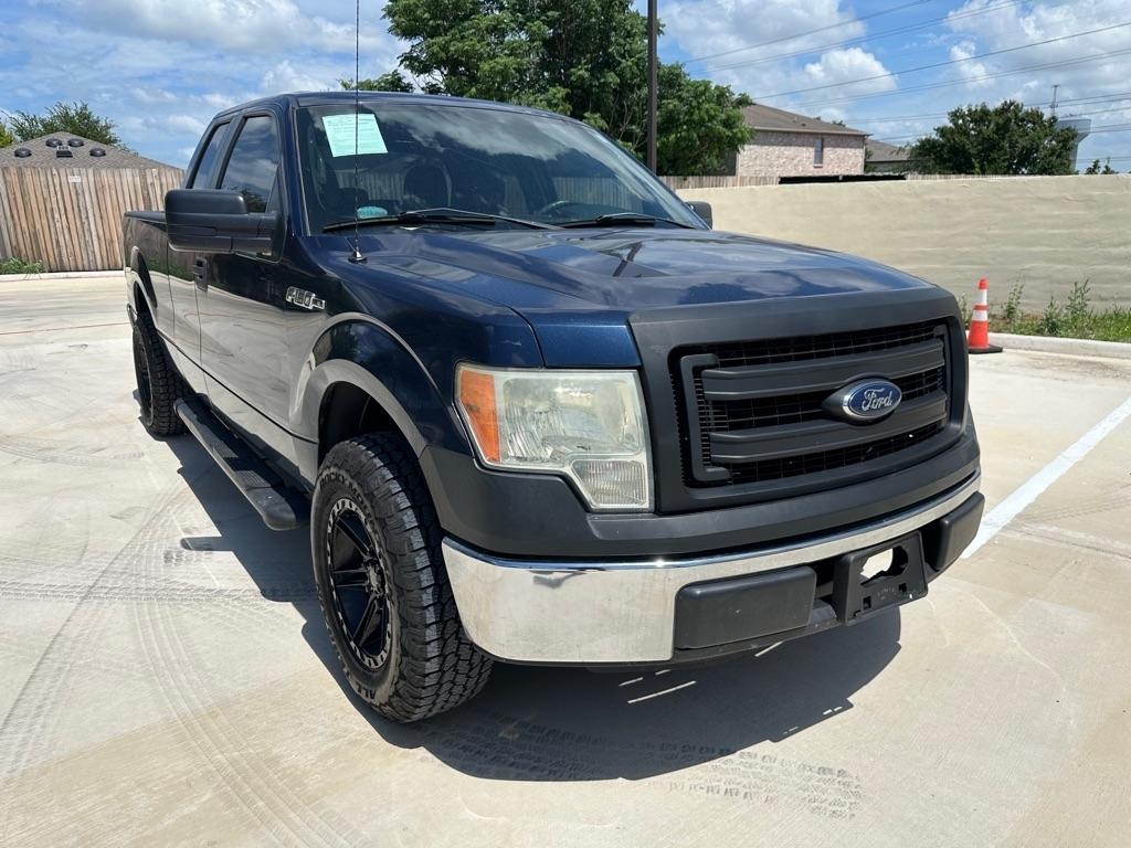 Ford F-150 XL SuperCab 8-ft. Bed 2WD 2013