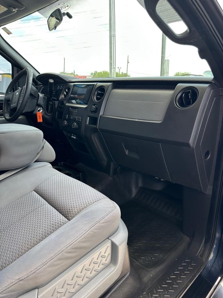 Ford F-150 XL SuperCab 8-ft. Bed 2WD 2013