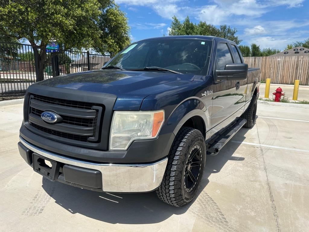 Ford F-150 XL SuperCab 8-ft. Bed 2WD 2013