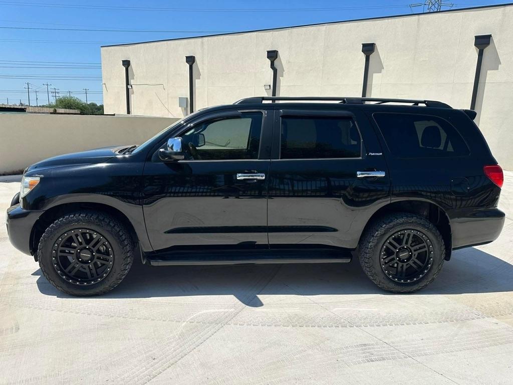 Toyota Sequoia Plantium 2WD 2014