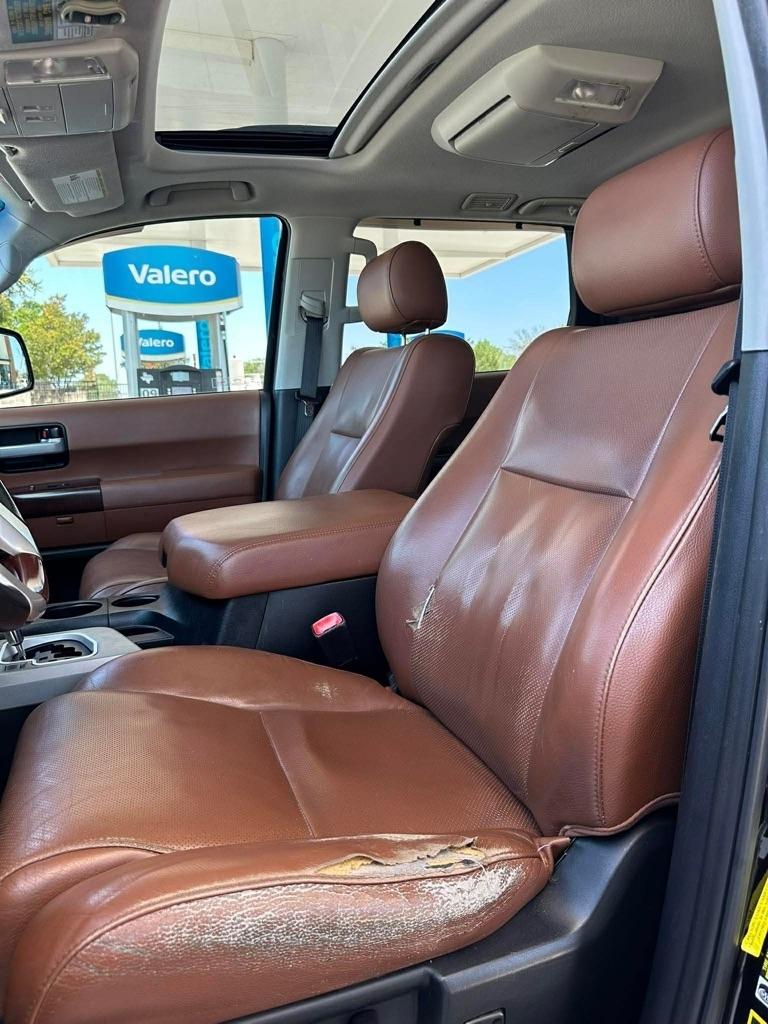 Toyota Sequoia Plantium 2WD 2014