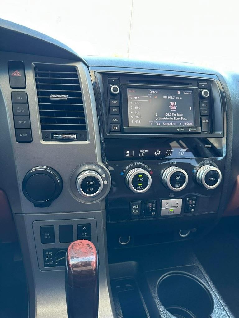 Toyota Sequoia Plantium 2WD 2014