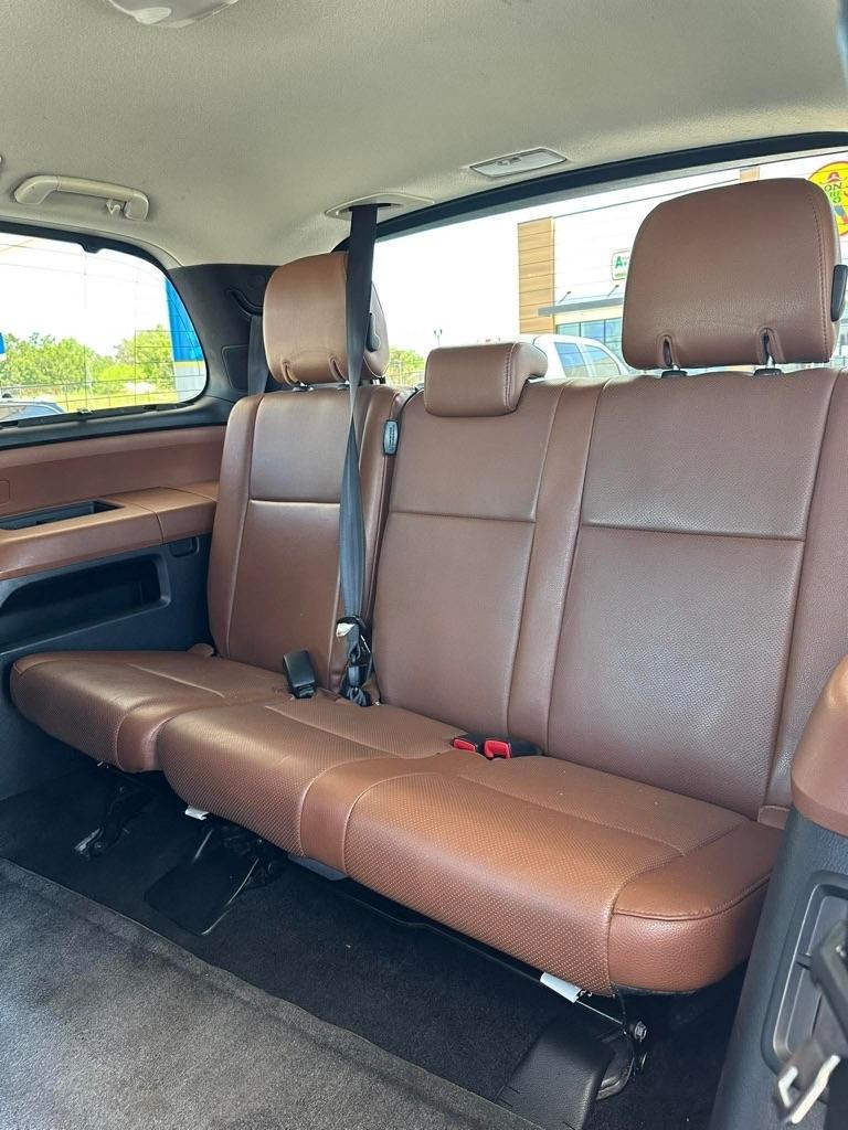 Toyota Sequoia Plantium 2WD 2014