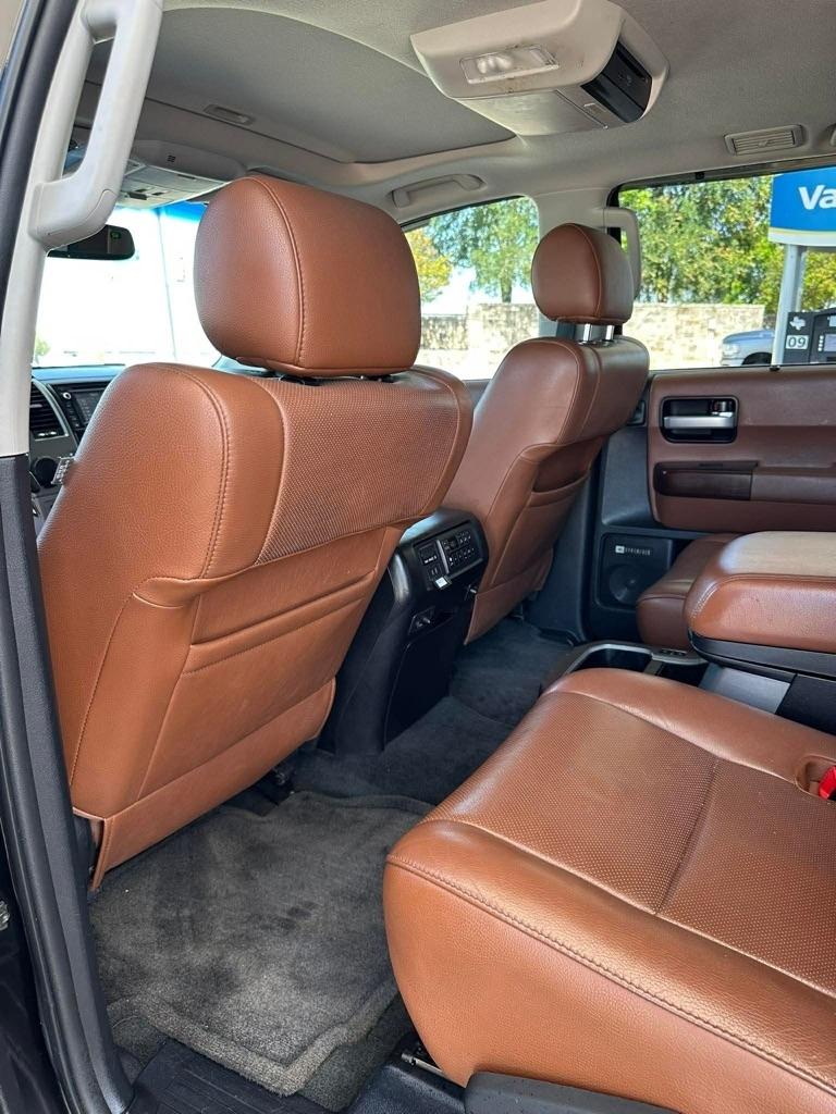 Toyota Sequoia Plantium 2WD 2014