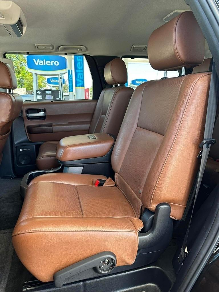 Toyota Sequoia Plantium 2WD 2014
