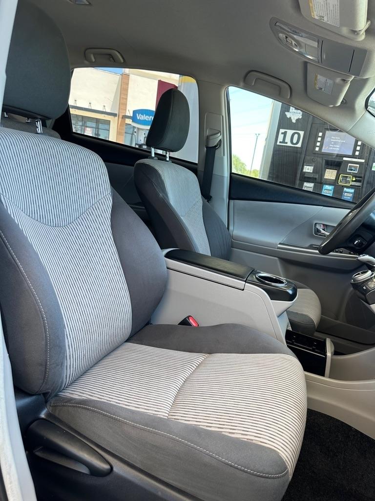 Toyota Prius V Three 2017