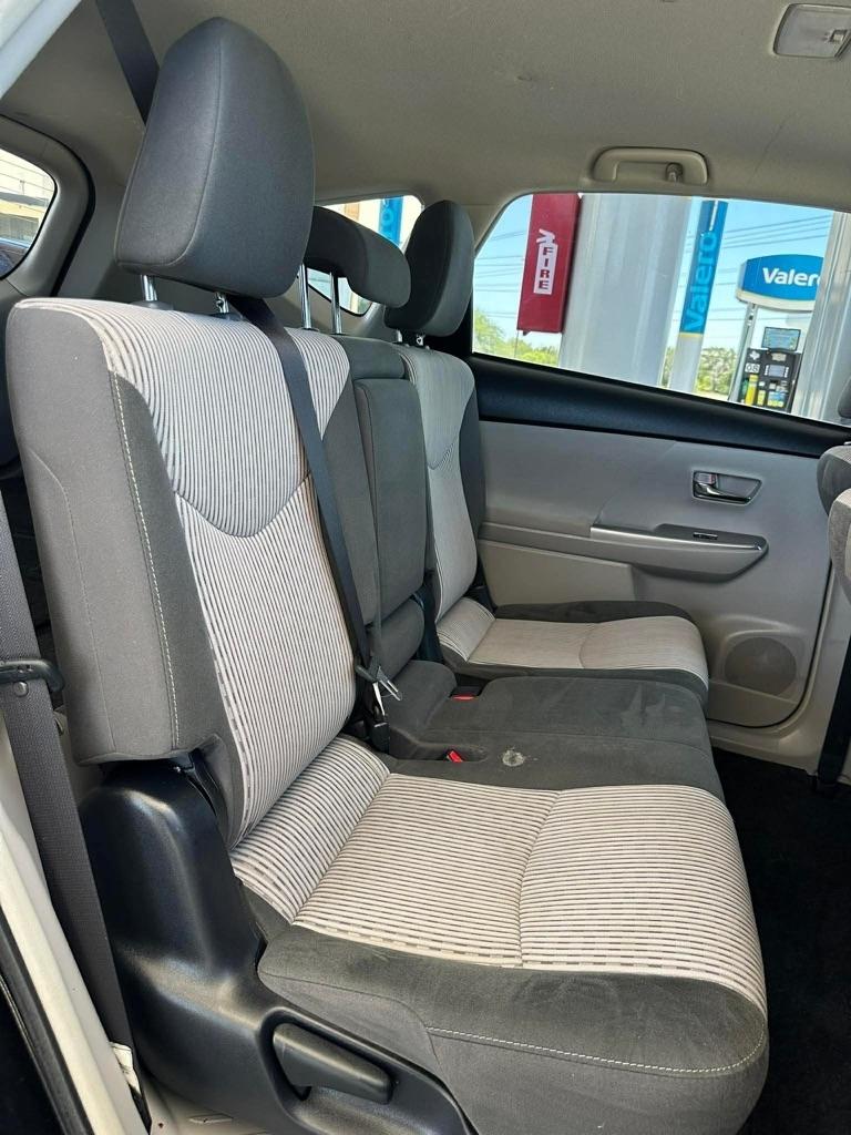 Toyota Prius V Three 2017