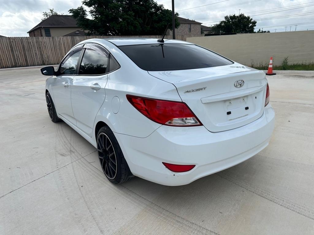 Hyundai Accent SE 4-Door 6A 2017