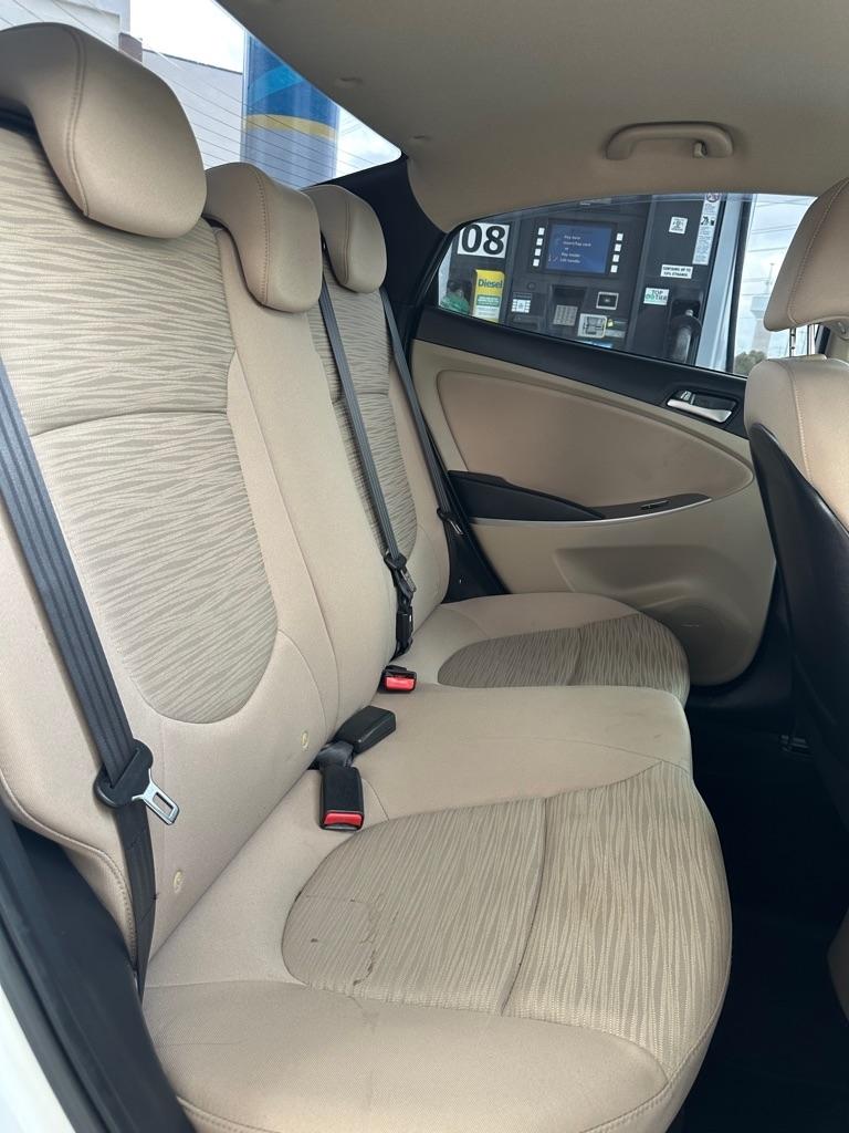 Hyundai Accent SE 4-Door 6A 2017
