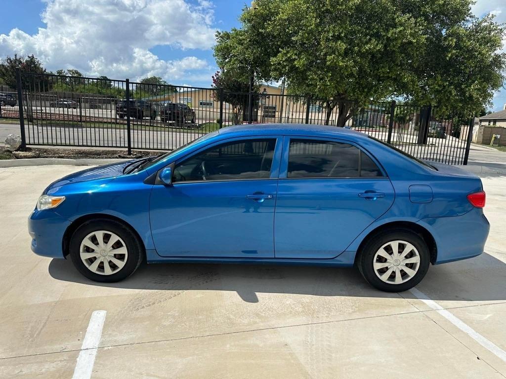 Toyota Corolla 4dr Sdn Base Auto 2010