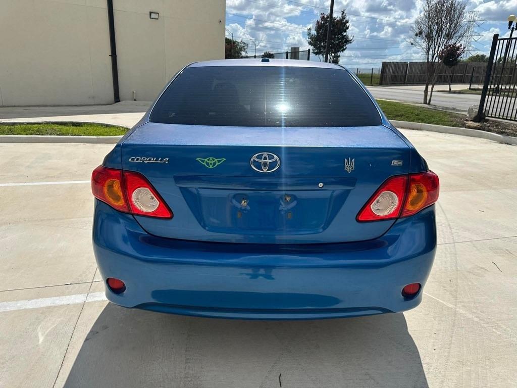 Toyota Corolla 4dr Sdn Base Auto 2010