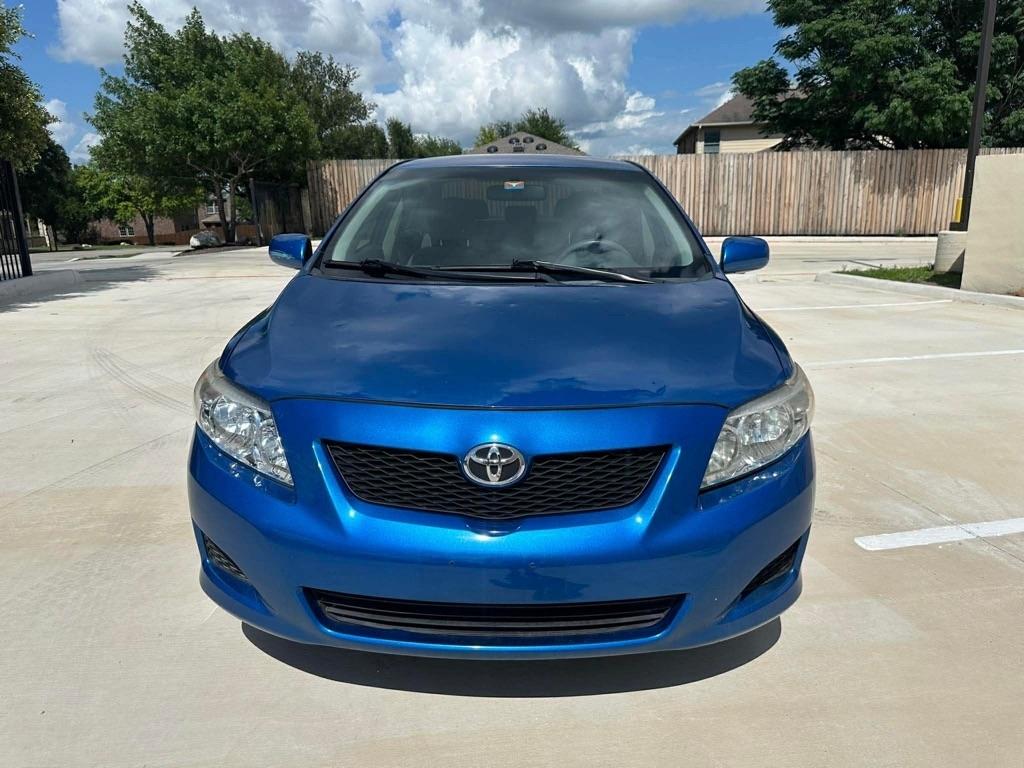 Toyota Corolla 4dr Sdn Base Auto 2010