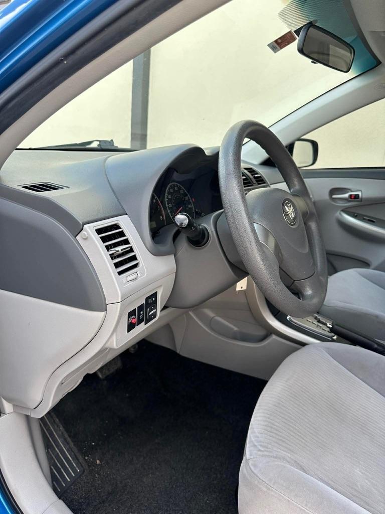 Toyota Corolla 4dr Sdn Base Auto 2010