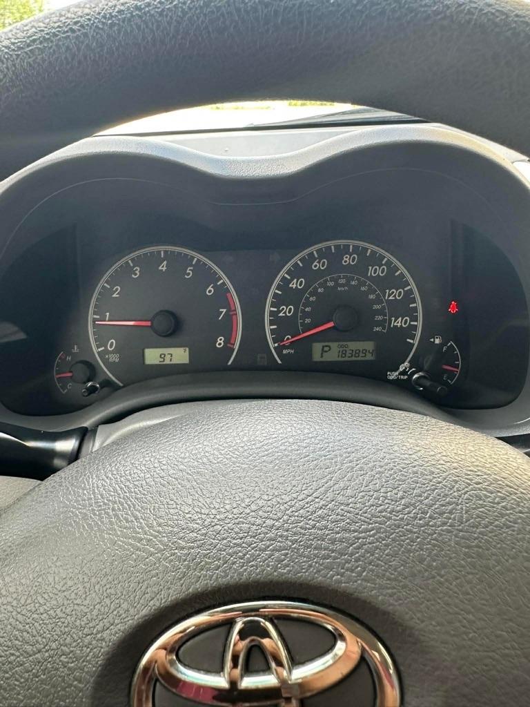 Toyota Corolla 4dr Sdn Base Auto 2010