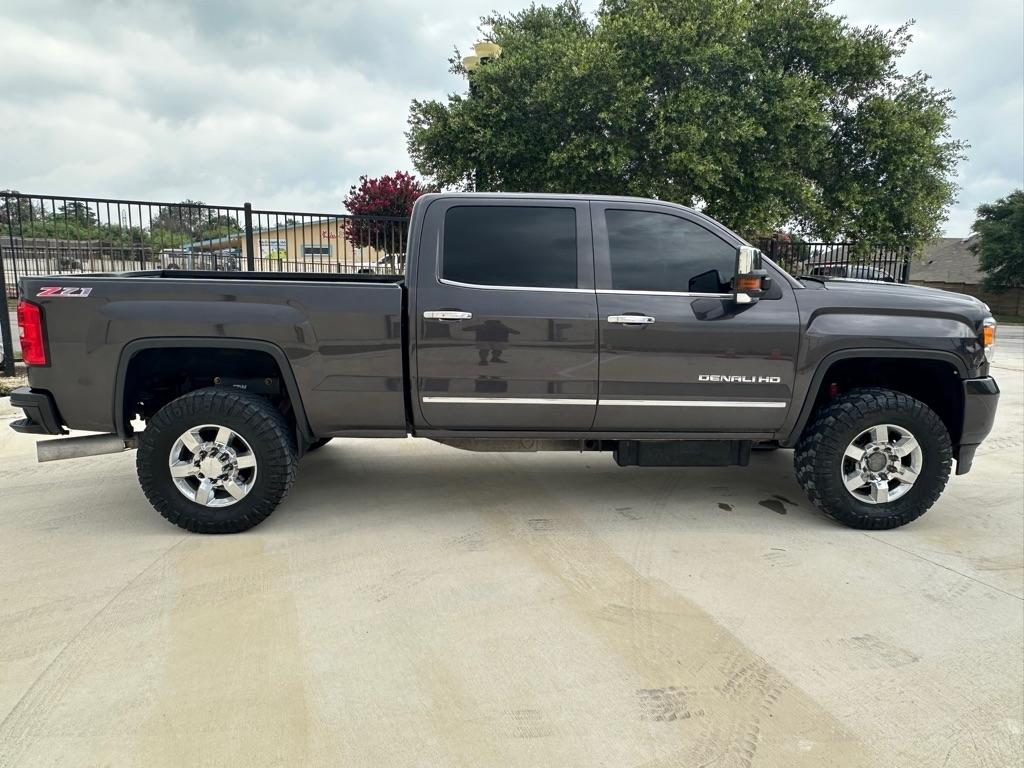 GMC Sierra 3500HD Denali Crew Cab 4WD 2015