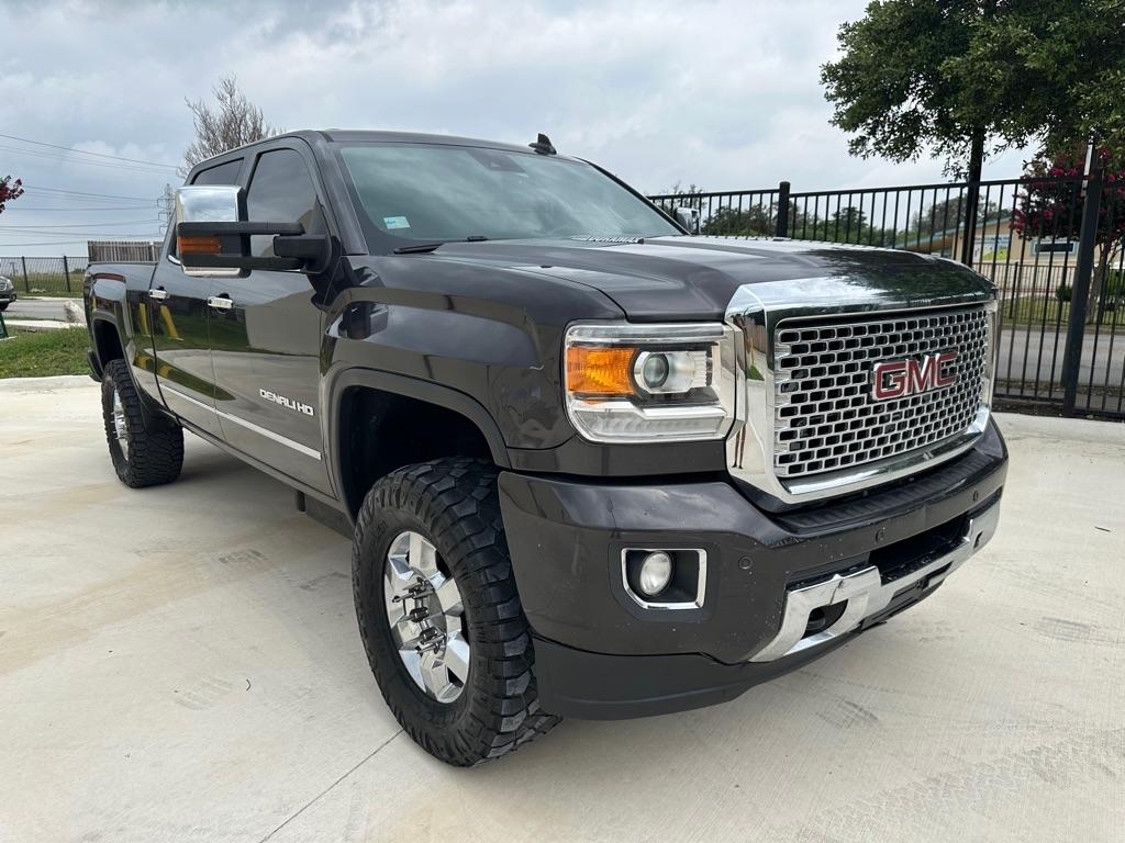 GMC Sierra 3500HD Denali Crew Cab 4WD 2015