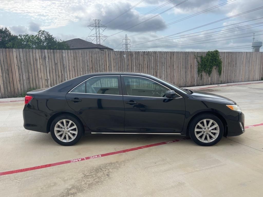 Toyota Camry SE 2012