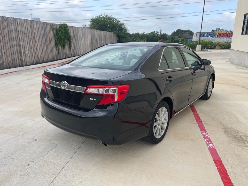 Toyota Camry SE 2012